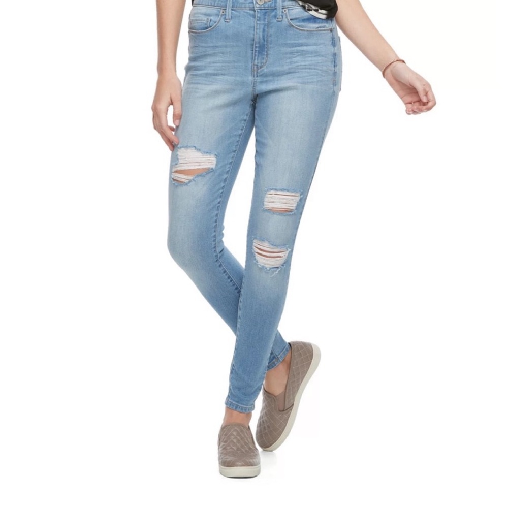 Mudd high rise jegging Distressed Jeans